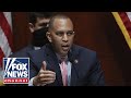 Jeffries, House Dems hold press briefing as shutdown drags on