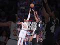 Knicks and Spurs fans take rivalry to the skies