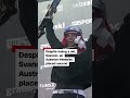 Skier lands on one foot after losing a ski mid-air