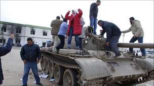 http://www.freeintertv.com/news_pic/_5136.jpg http://www.freeintertv.com/news_pic/_5136.jpg